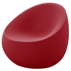 Poltrona di pietra rossa di Vondom Poltrona di pietra rossa di Vondom