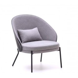 Poltrona de Chenille Cinza Claro com Pernas de Metal Preto Amy VeryForma Poltrona de Chenille Cinza Claro com Pernas de Metal Preto Amy VeryForma