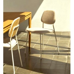 Lot de 4 Chaises en métal et coussin chenille beige Linda VeryForma Lot de 4 Chaises en métal et coussin chenille beige Linda VeryForma